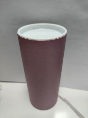 Bon prix tube en papier au design épuré et élégant, recouvert de papier spécial et doté d'une doublure floquée en option pour éviter les rayures sur les bijoux online