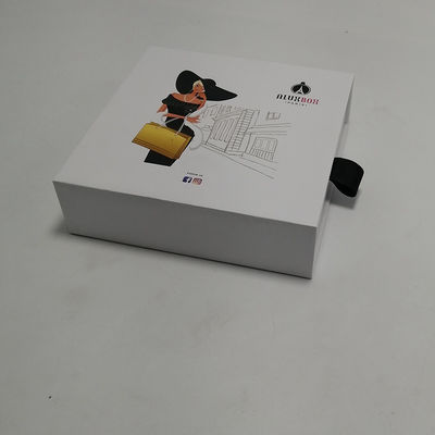 Bon prix L'emballage blanc de maquillage enferme dans une boîte la boîte de papier de tiroir de carton avec le ruban noir en ligne