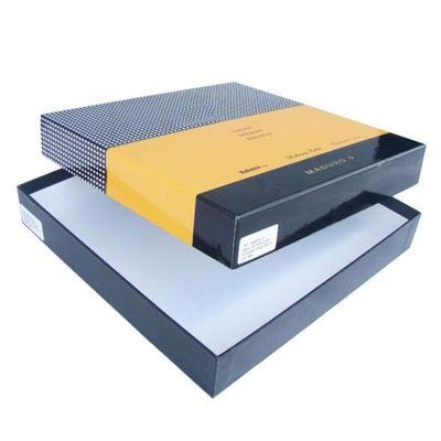 Bon prix Boîte de papier adaptée aux besoins du client de sous-vêtements de fenêtre de carton d'emballage de produit de soins de santé en ligne
