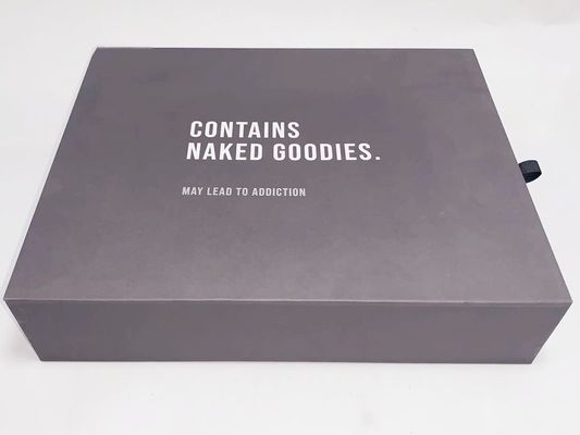 Bon prix Boîte de papier de couleur de carton de chocolat d'emballage de cadeau noir de boîte écologique en ligne