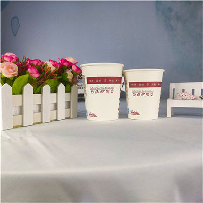 Bon prix BSCI a personnalisé les tasses de café de papier faites sur commande à emporter avec des couvercles en ligne